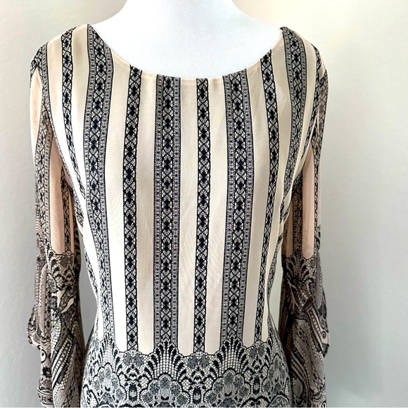 Pink Owl Boho Patterned Flare Sleeve Dress Nude Black Small 🔥 - Picture 13 of 13